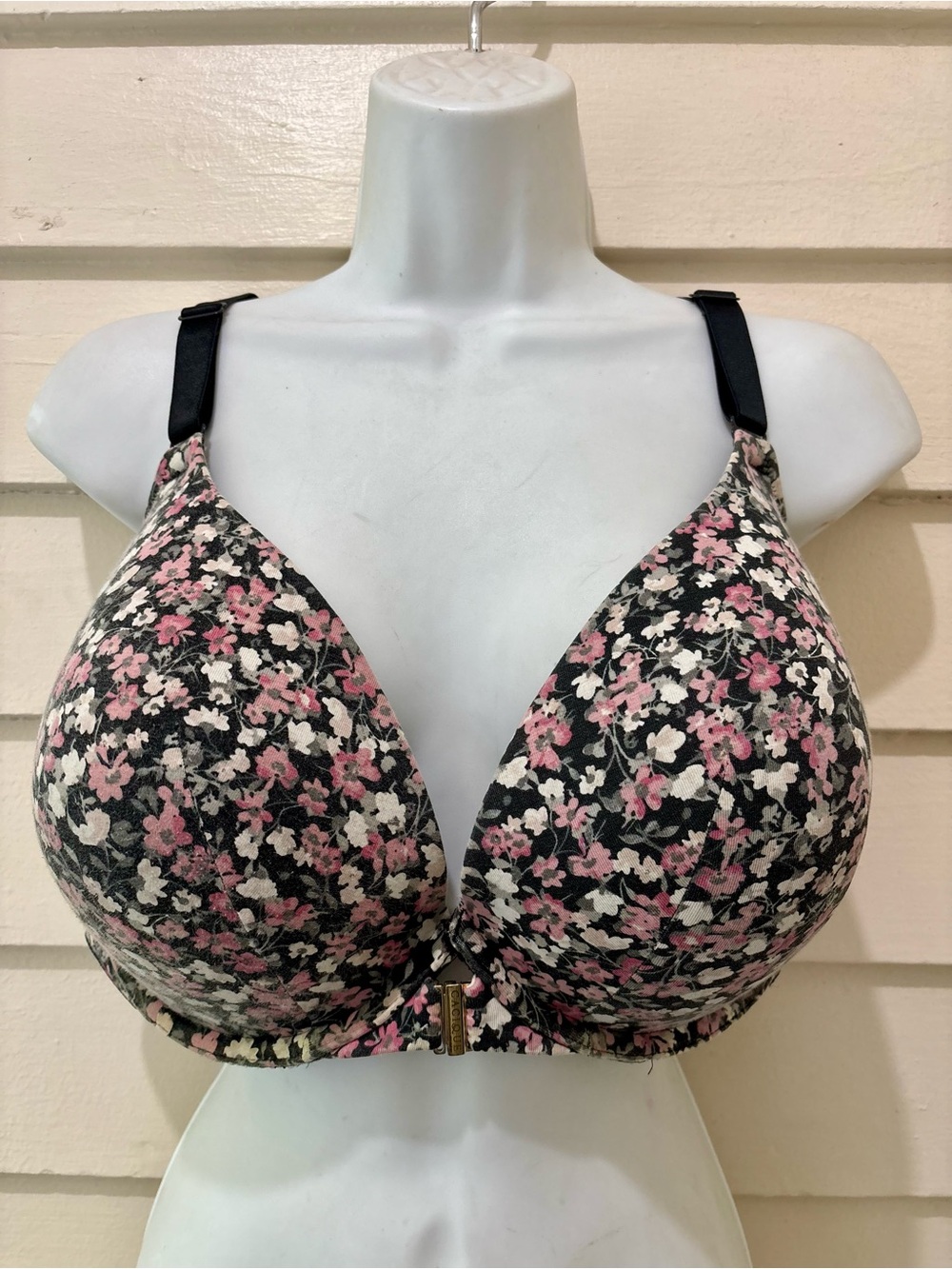 Cacique Plus Size Floral Print Boost Plunge Front Close Lace Racerback Bra